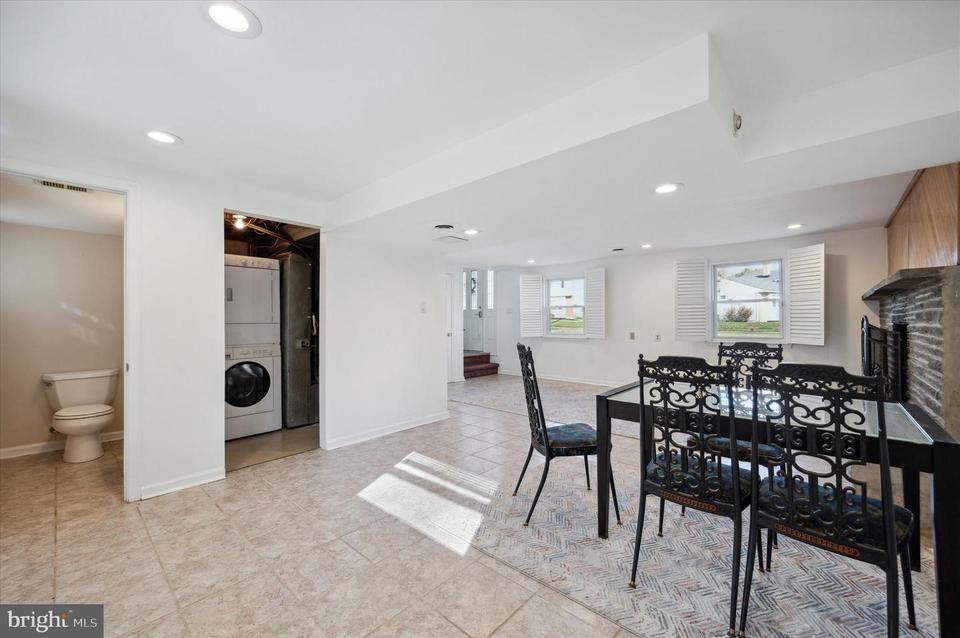  3076 Surrey Ln, Aston, PA 19014 photo 20