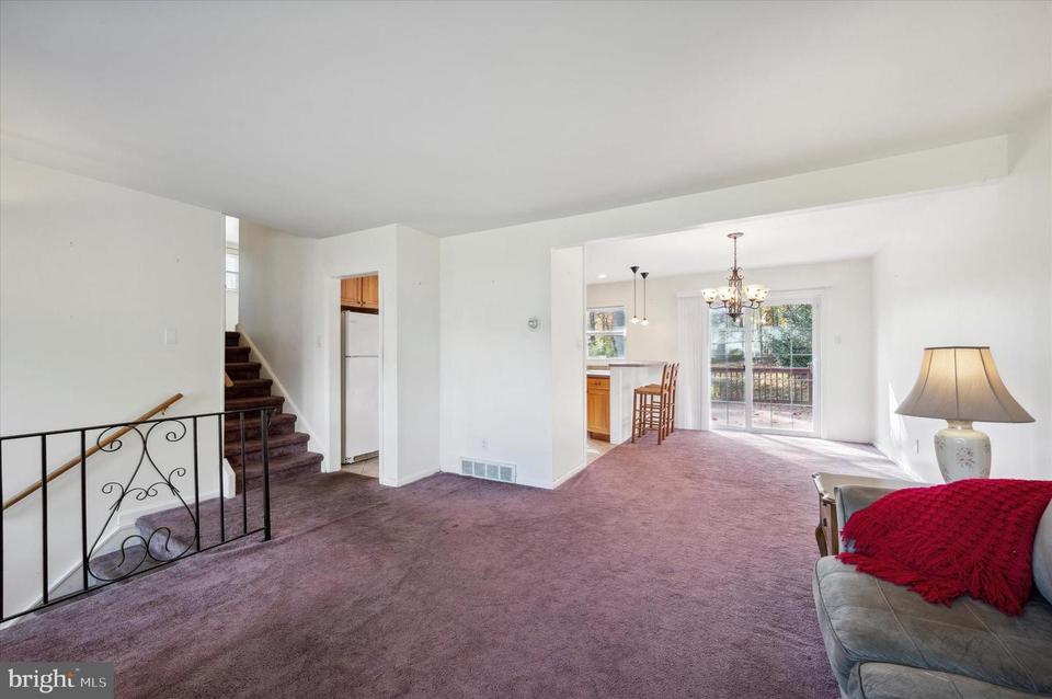  3076 Surrey Ln, Aston, PA 19014 photo 9