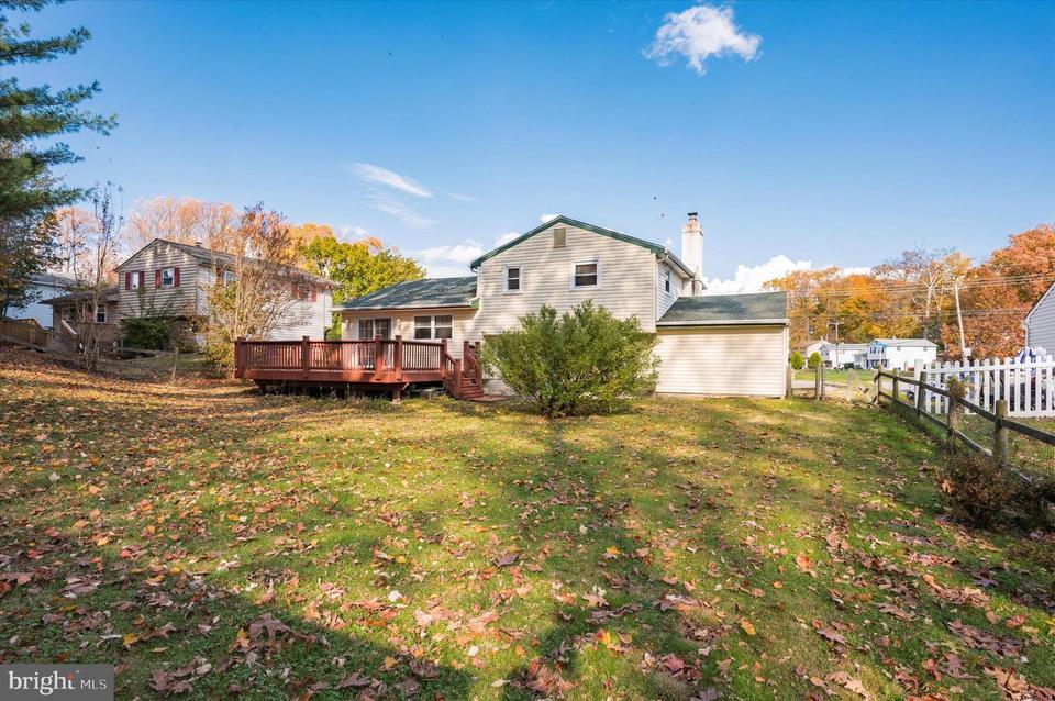  3076 Surrey Ln, Aston, PA 19014 photo 3