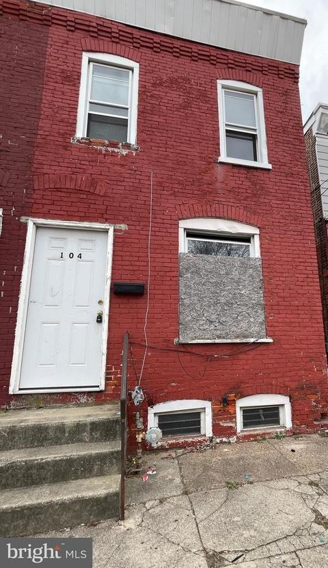 104 Highland Ave, Chester, PA 19013