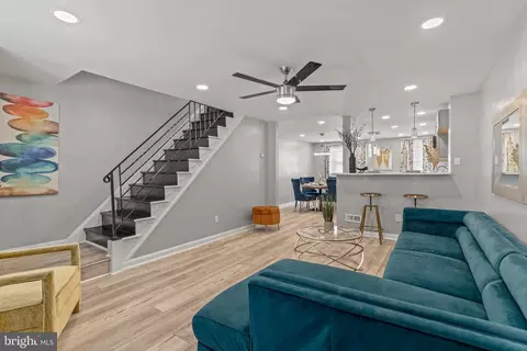 208 Spring Valley Rd, Darby, PA 19023