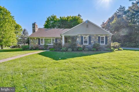 467 Eaton Rd, Drexel Hill, PA 19026