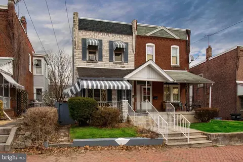 321 Lloyd St, Chester, PA 19013