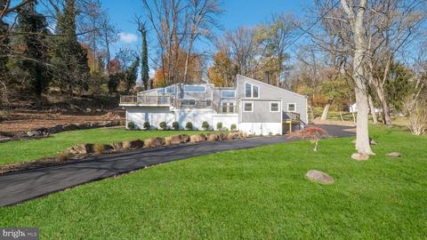 3913 Gradyville Rd, Newtown Square, PA 19073