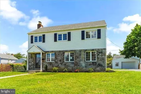 311 Ashwood Rd, Springfield, PA 19064