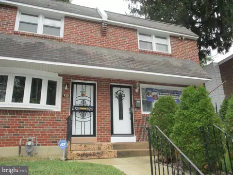 922 E 18th St, Chester, PA 19013