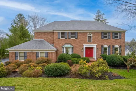 202 Cornell Dr, Bryn Mawr, PA 19010