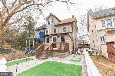 865 Aspen Rd, Aston, PA 19014