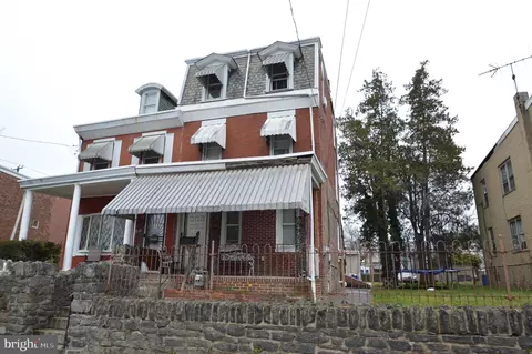 2124 W 3rd St, Chester, PA 19013