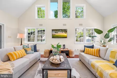 45 Dartmouth Ave, Swarthmore, PA 19081