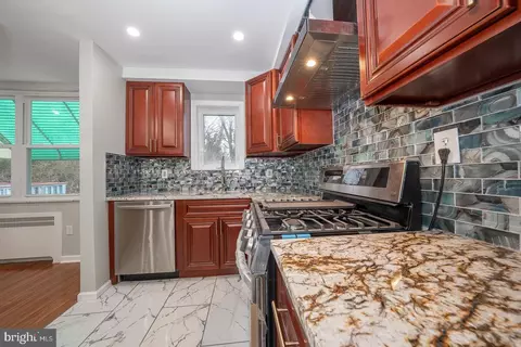 121 Ashton Rd, Upper Darby, PA 19082
