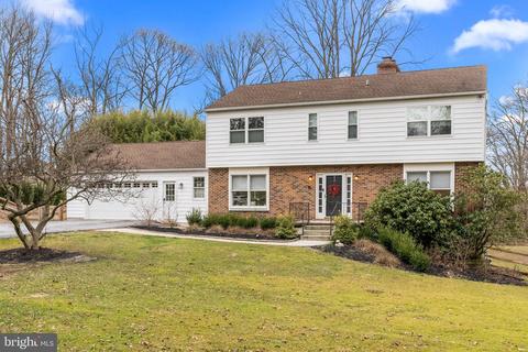 176 Sunset View Dr, Glen Mills, PA 19342