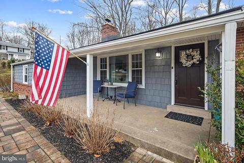 105 Ivy Ln, Glen Mills, PA 19342