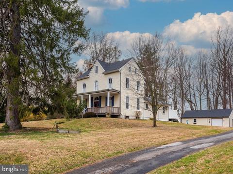 246 Llewelyn Rd, Chester Heights, PA 19017