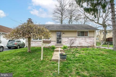 231 Sycamore Ave, Folsom, PA 19033