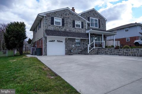 313 Columbia Pl, Broomall, PA 19008