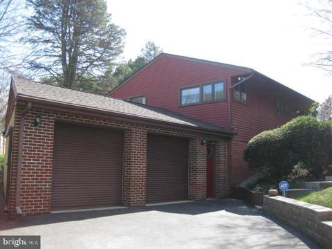 2105 Meetinghouse Rd, Boothwyn, PA 19061