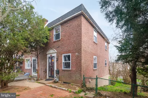 1911 Delmar Dr, Folcroft, PA 19032
