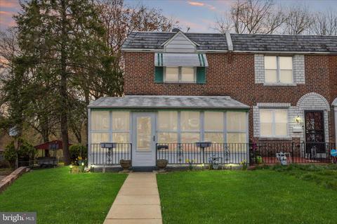 582 S 4th St, Darby, PA 19023