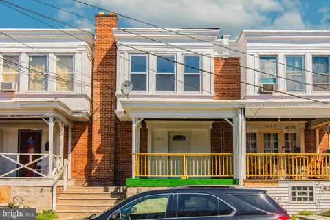 621 Larne Pl, Darby, PA 19023