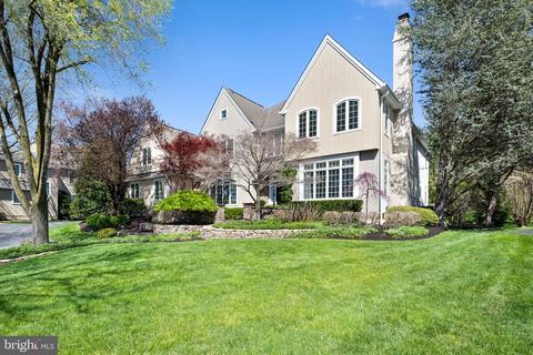 320 W Laurier Pl, Bryn Mawr, PA 19010