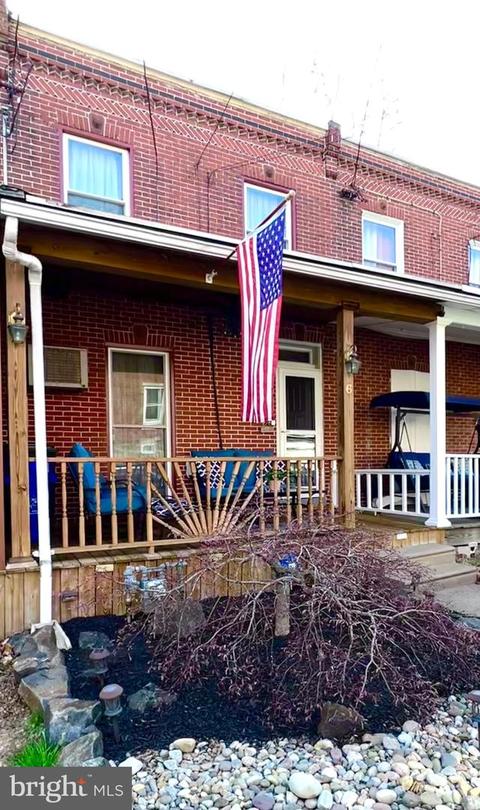 6 N Sycamore Ave, Clifton Heights, PA 19018