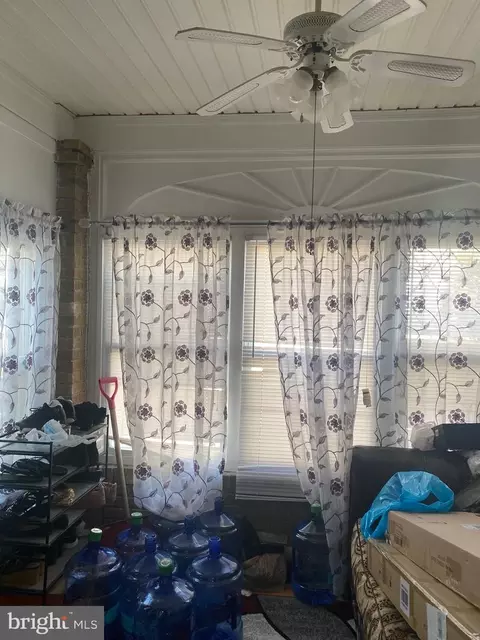 238 Avon Rd, Upper Darby, PA 19082 photo 4