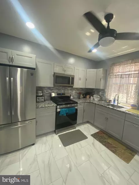 238 Avon Rd, Upper Darby, PA 19082 photo 17
