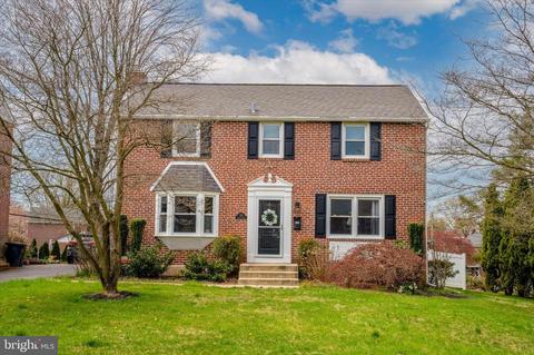 252 Colonial Park Dr, Springfield, PA 19064