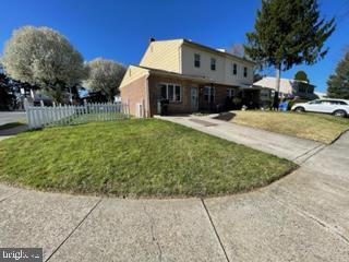 214 Gingko Ln, Chester, PA 19013