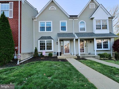 37 Victoria Dr, Aston, PA 19014