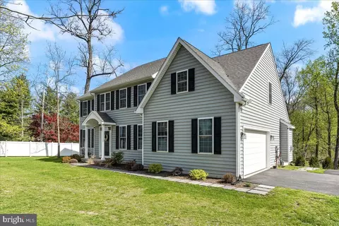 321 N Middletown Rd, Media, PA 19063