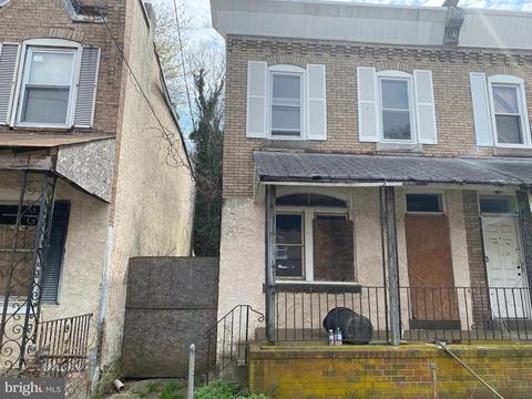 427 E 10th St, Chester, PA 19013