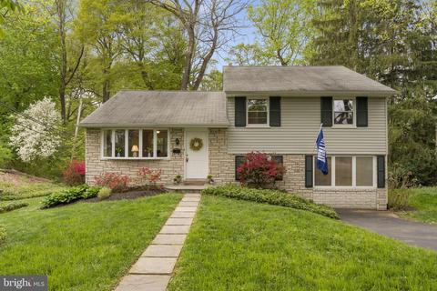 904 Lewis Ln, Bryn Mawr, PA 19010