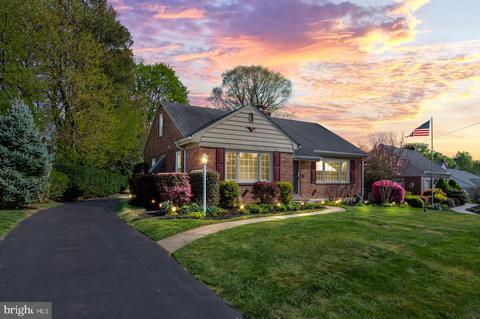 9 Duncan Ln, Springfield, PA 19064