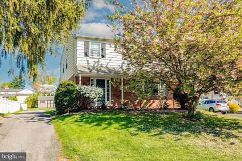 1246 Center Rd, Havertown, PA 19083