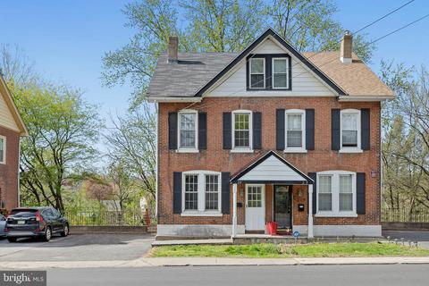 221 W Baltimore Ave, Lansdowne, PA 19050