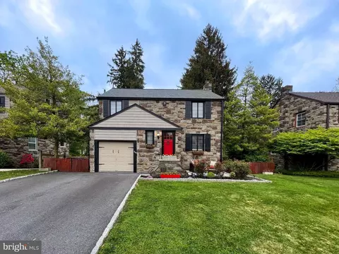 248 Lee Cir, Bryn Mawr, PA 19010