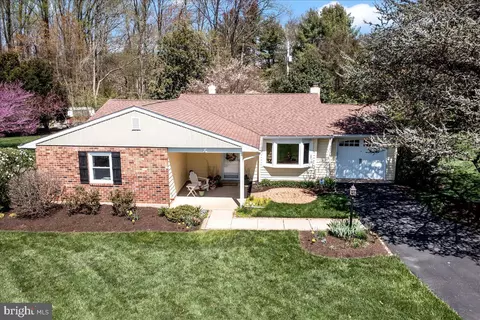 3803 Sharon Dr, Garnet Valley, PA 19060