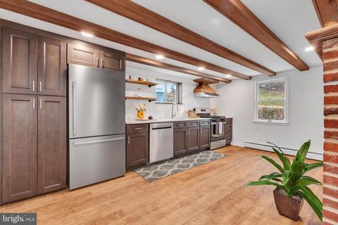 401 Levis Ln, Springfield, PA 19064