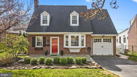 305 Ivy Rock Ln, Havertown, PA 19083