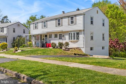 1210 Mulberry St, Brookhaven, PA 19015