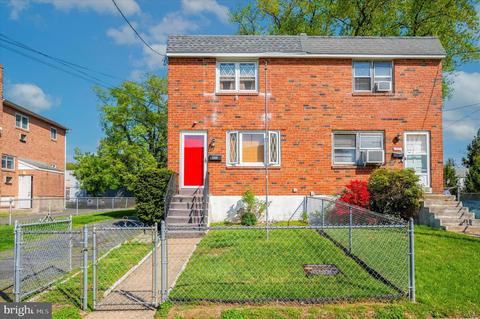 433 Powhattan Ave, Essington, PA 19029