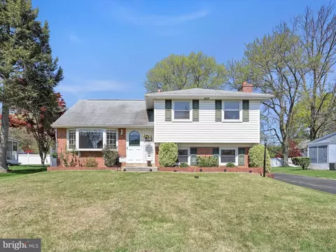611 Bickmore Dr, Wallingford, PA 19086