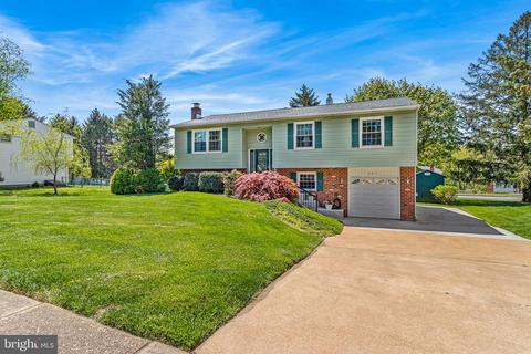 301 Willowbrook, Upper Chichester, PA 19061