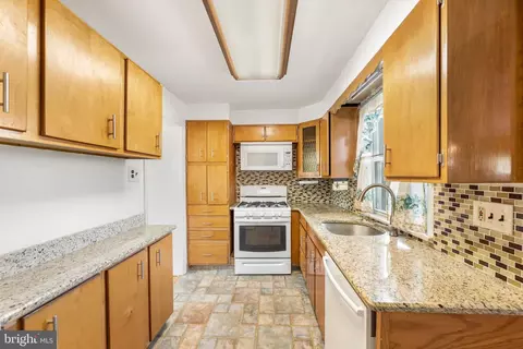 601 E Springfield Rd, Springfield, PA 19064 photo 9