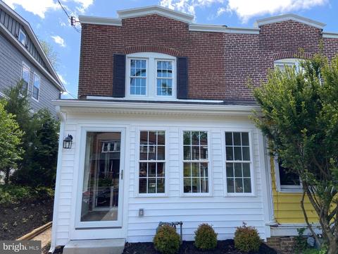 340 W 4th St, Media, PA 19063