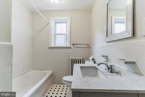 240 Maypole Rd, Upper Darby, PA 19082 photo 18