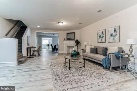 240 Maypole Rd, Upper Darby, PA 19082