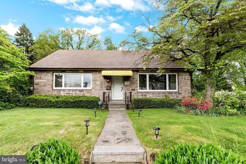 114 Seneca St, Essington, PA 19029